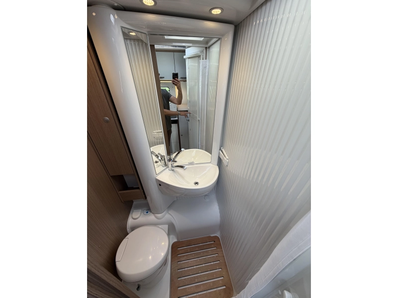 Carado Clever Edition 338 T Litio, 180CV Heossafe foto: 17