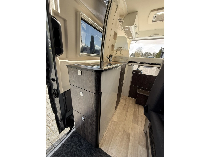 Westfalia Sven Hedin MAN TGE - SLIDEOUT  foto: 10