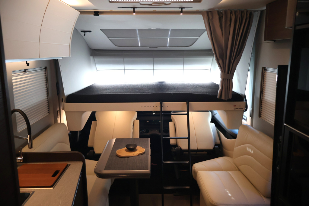 Adria Supersonic 780 DC Foto: 17