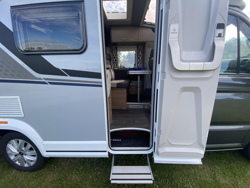 Knaus Vansation Van TI Camas individuales foto: 9