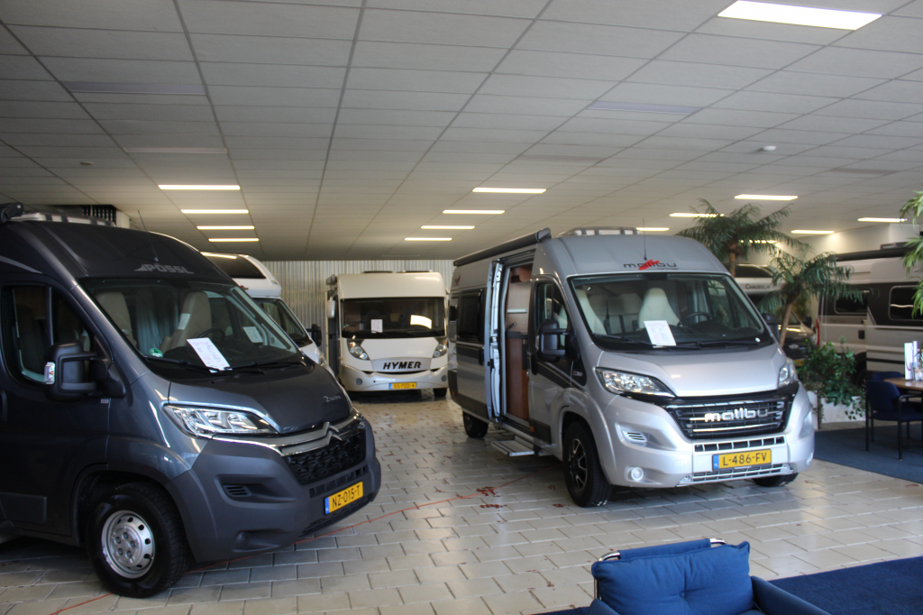 Camper verkoopmakelaar RDW erkend al 24 jaar zoekt nette kampeerauto’s verkoop  Noorderringweg 4 Marum  foto: 4