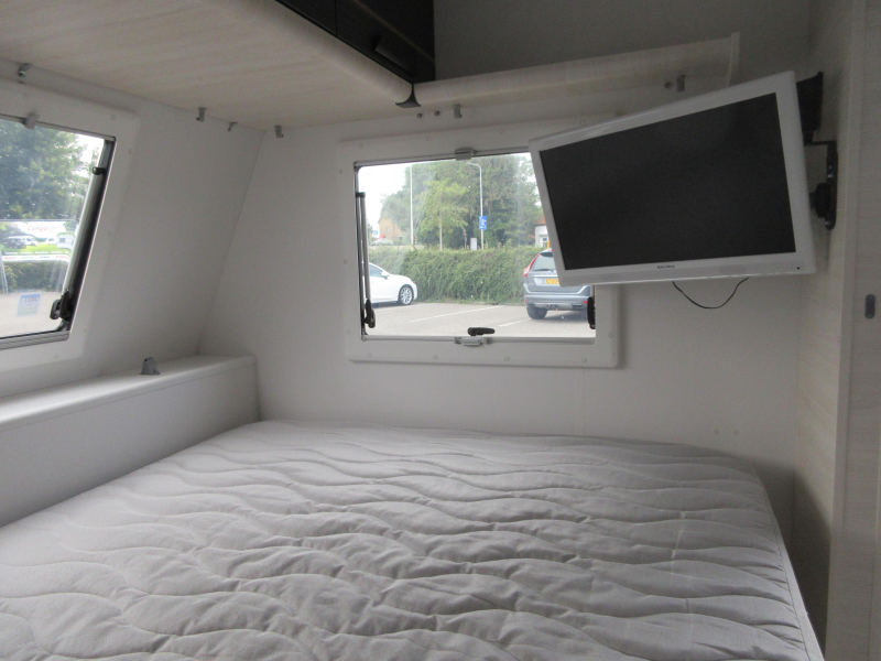 Caravelair Artica 496 MOVER AIRCO LUIFEL photo: 10
