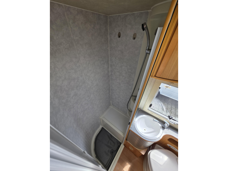 Adria Coral 660 SL Lengtebedden 2.8 AUTOMAAT  foto: 17