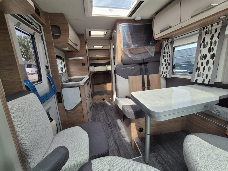 Knaus Vansation Van Ti 650 MEG 180pk automaat 2x airco  foto: 7
