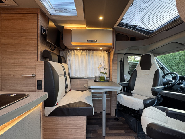 Weinsberg CaraCompact Pepper Edition 600 MEG 140 CV Euro 6 Fiat Ducato 8 **Camas individuales/Portabicicletas/Litio/Inversor/2x Smart TV/Navi/C foto: 1