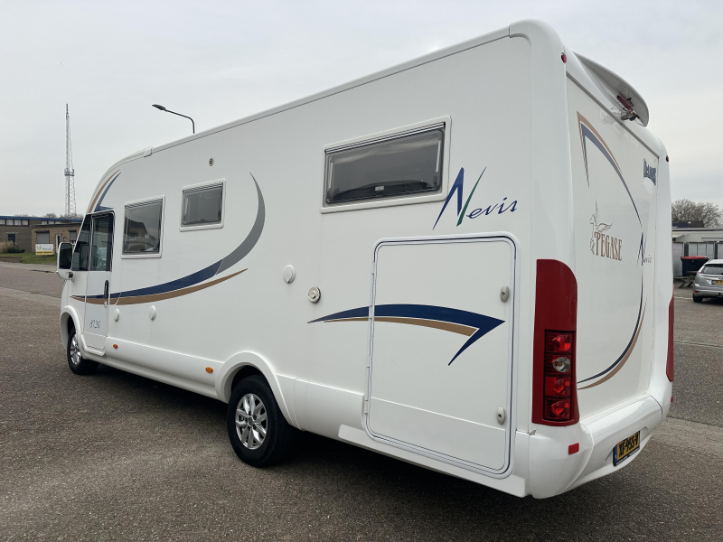 McLouis Nevis 873 G Dakairco,automaat,Sat,TV  foto: 1