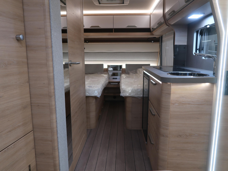 Knaus Sudwind Black Selection 500 EU !! BED VAN 217CM LANG !!!  foto: 4