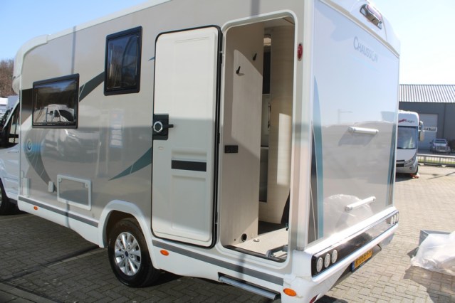 Autocaravana compacta de ocasi&oacute;n joven Chausson Exclusive Line 660 autom&aacute;tica 170 CV (85 foto: 13