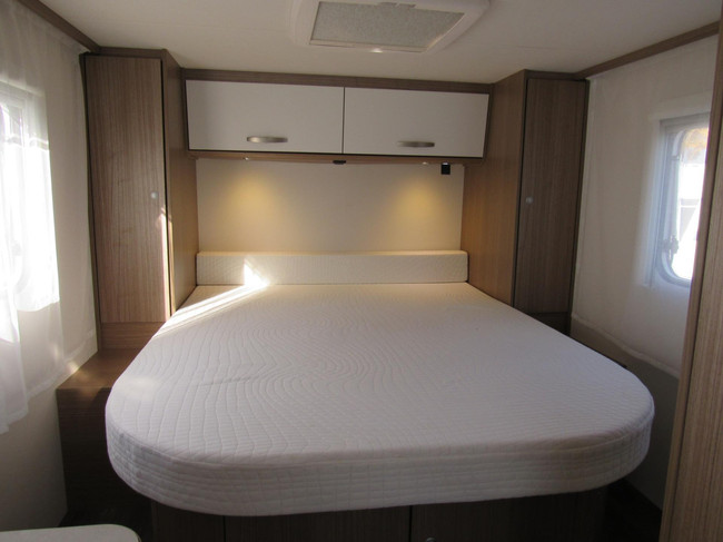 Hymer Carado V339 Europa Edition Zwart Queensbed 15dkm 2022 foto: 12