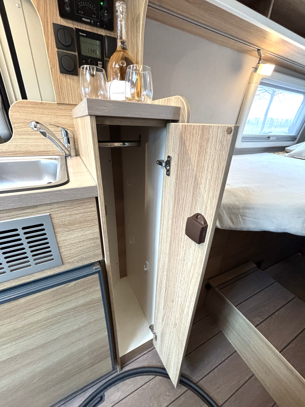 Knaus  BoxStar 600 Platinum Selection 5.99m ENKELE BEDDEN foto: 7
