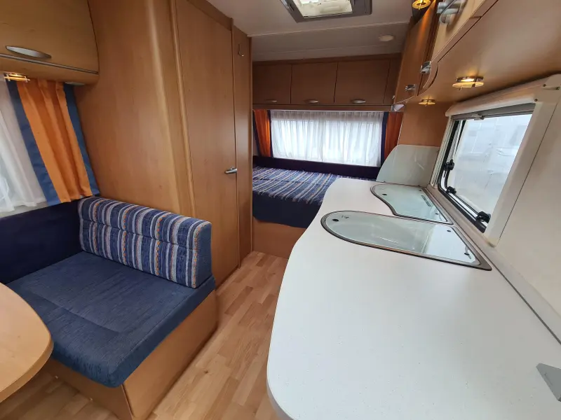 Knaus Sudwind Special 420 QD Voortent, Cassetteluifel!  foto: 7