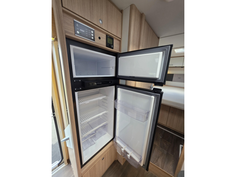 Sunlight T 69 L Automatik + Nivelliersystem! Foto: 11