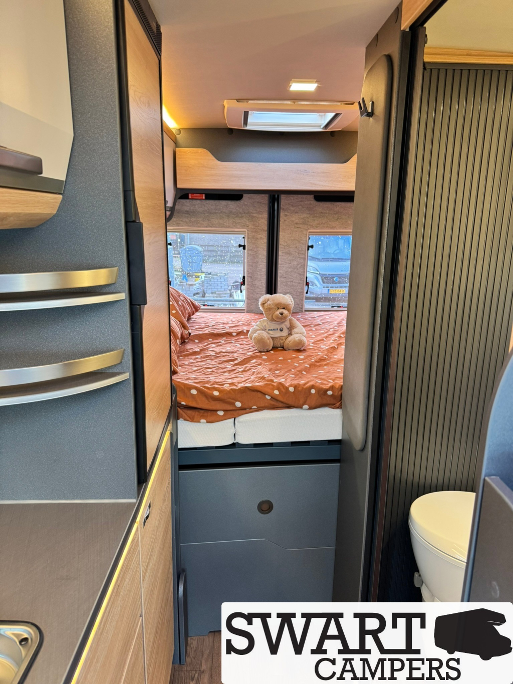 Knaus Boxlife 600 MQ Platinum Selection, Cama transversal Autom&aacute;tico foto: 16