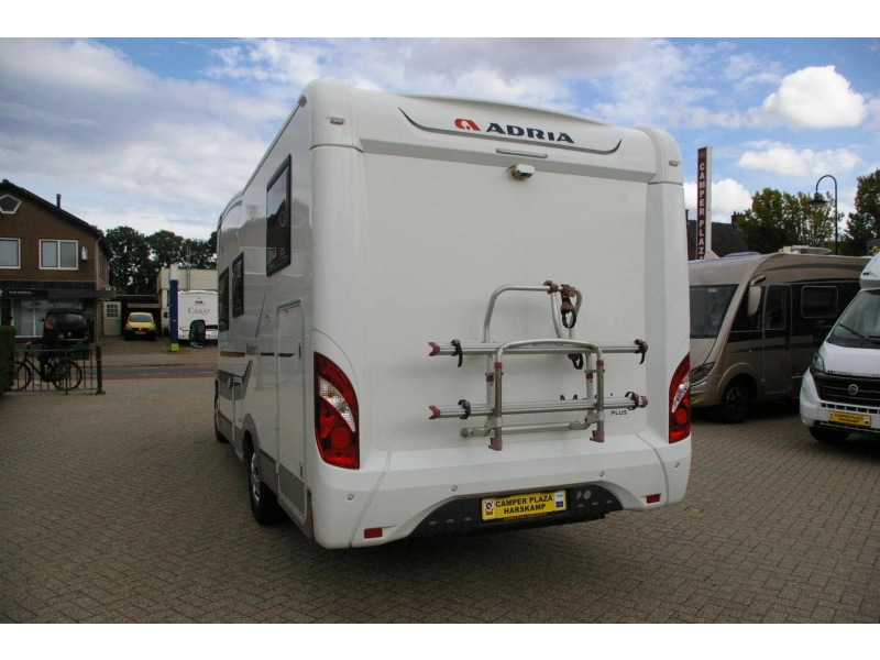 Adria Matrix Plus 670 SL Camas individuales, Cama abatible. foto: 3