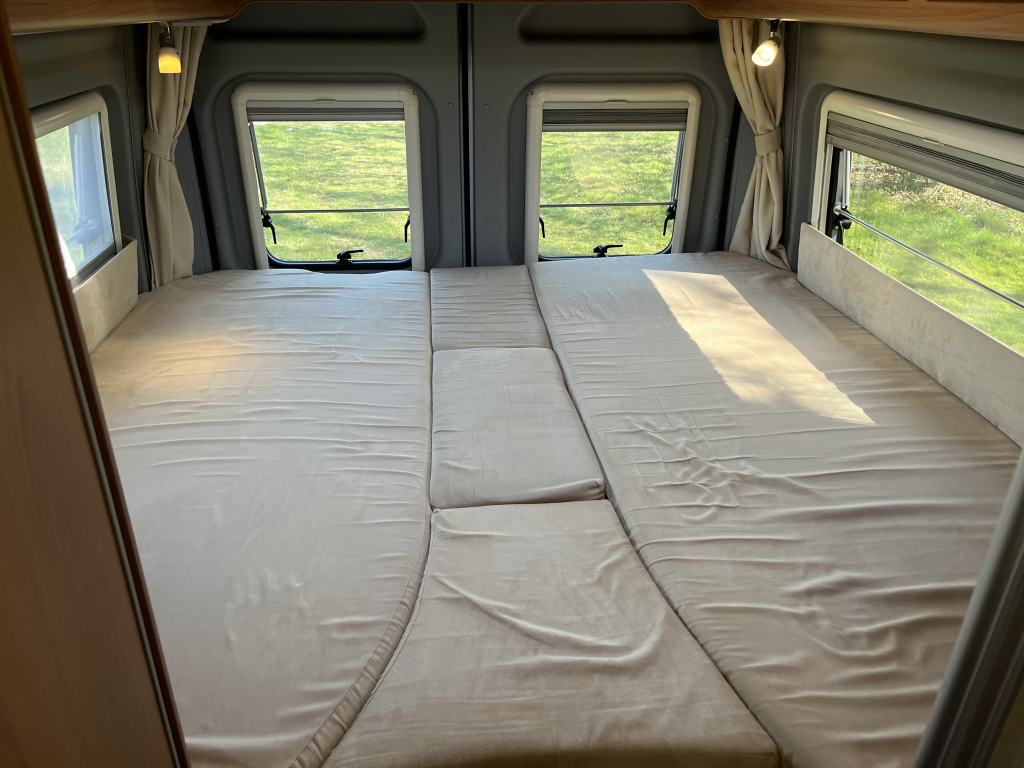 Pössl 2Win Airco, Single beds – Kingsize bed photo: 9
