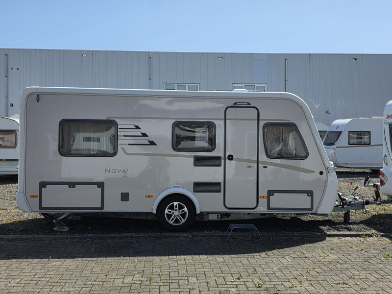 Eriba Nova Light 442  foto: 1