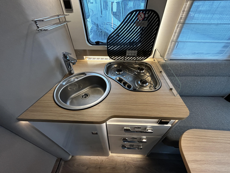 Hymer Tramp 695 S Mercedes/Queensbed/hefbed  foto: 17