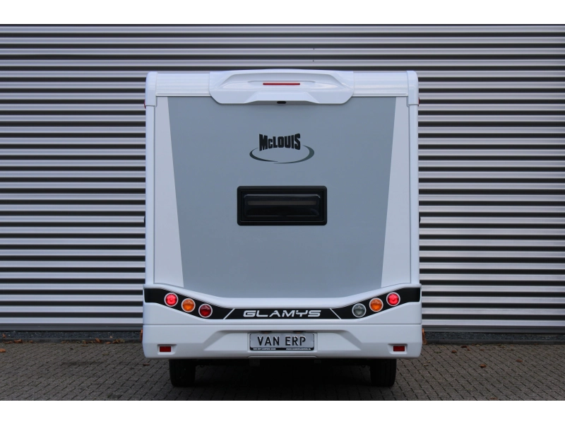 McLouis Glamys 320 8-Person Alcove 140HP photo: 22