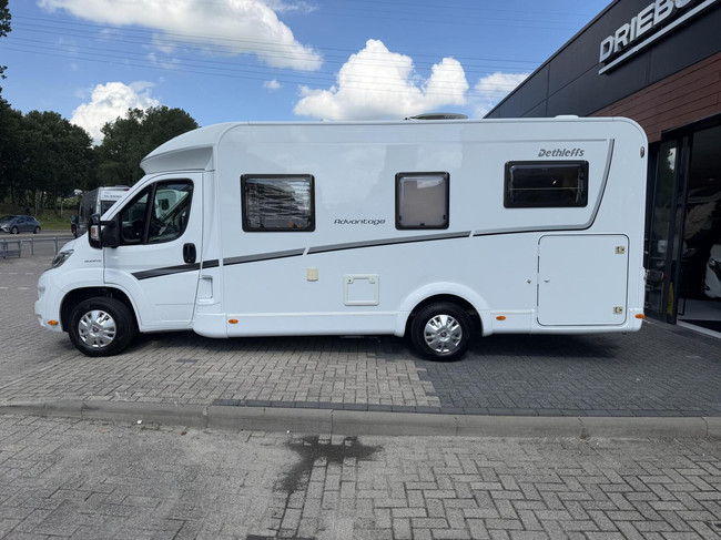 Dethleffs T 6611 Advantage Automatique Lits Jumeaux Panneau Solaire Auvent photo : 5