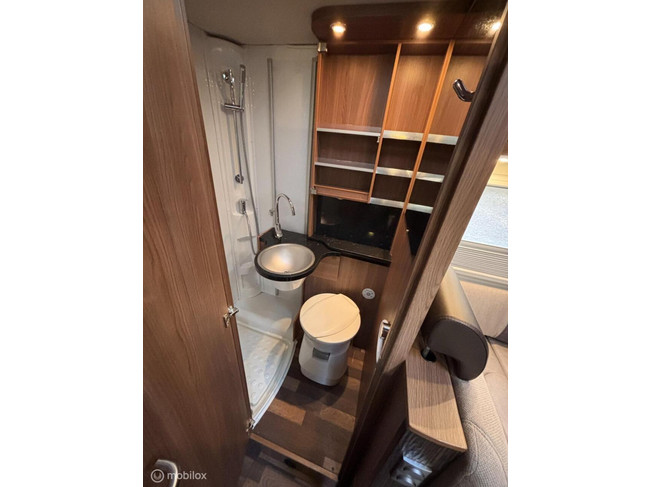 Knaus 650 MEG Sky plus Fiat 2.3 150Pk Automatic | Single beds | Lift-bed | Roof air conditioning |Shower/toilet | XXL Garage | Satellite TV|TOP CONDITION photo: 8