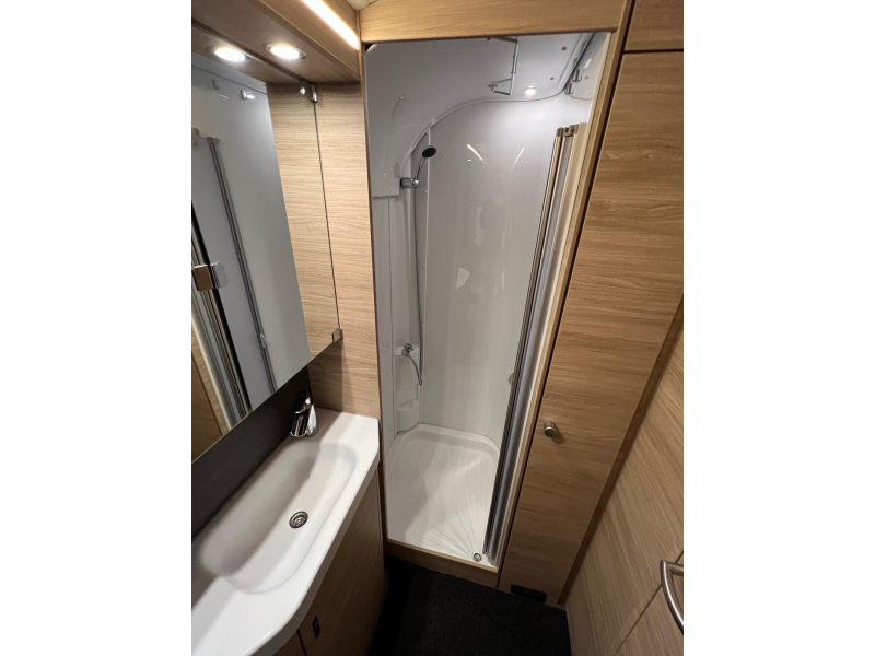 Knaus Sudwind 650 PXB queensbed, bomvol opties  foto: 21