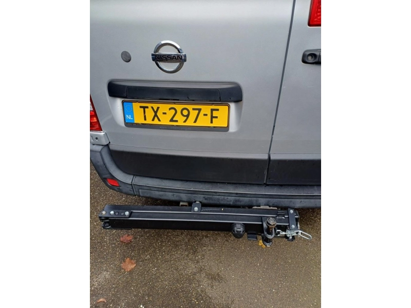 Nissan NV400 photo: 19