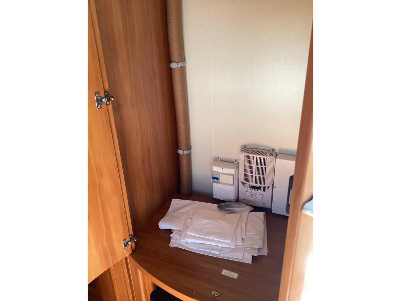 Hobby Excellent 495 UFE mover/ isabella voortent  foto: 15