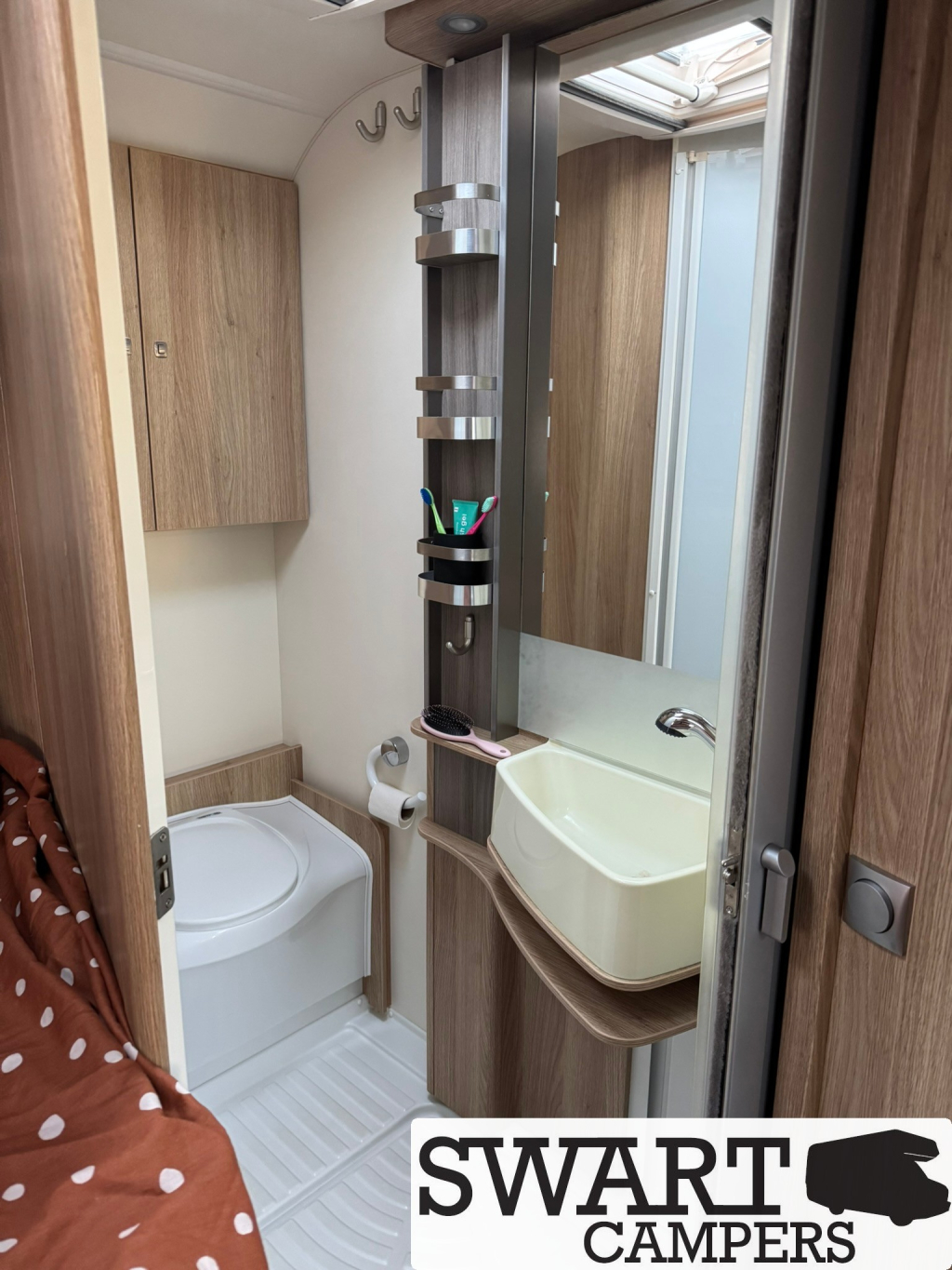 Knaus Sky TI 650 MF, Fransbed veel-opties foto: 17