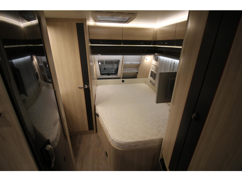 Hobby De Luxe Edition 460 UFE Topstaat, Hoge Koelkast  foto: 8