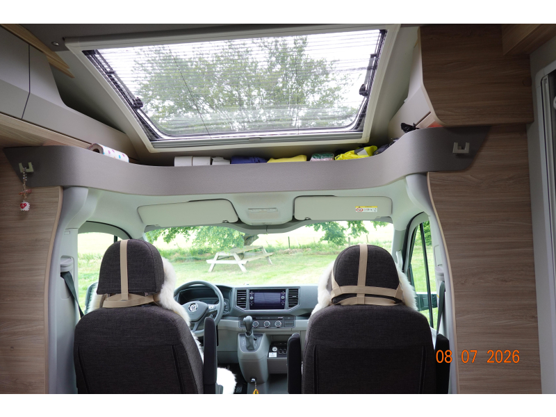 Knaus Platinum Selection 650 MEG Level + 2x aire acondicionado + aire foto: 8
