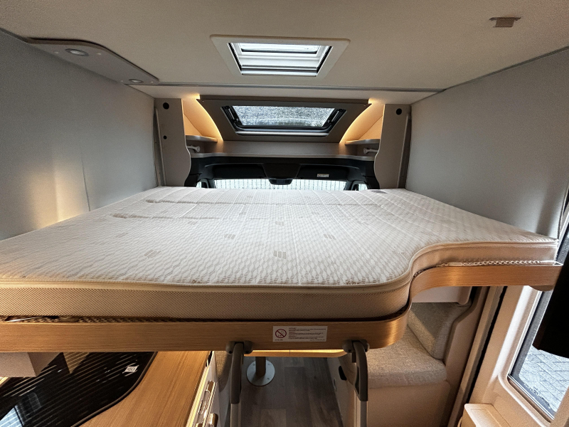 Hymer Tramp 695 S Mercedes/Queensbed/hefbed  foto: 11