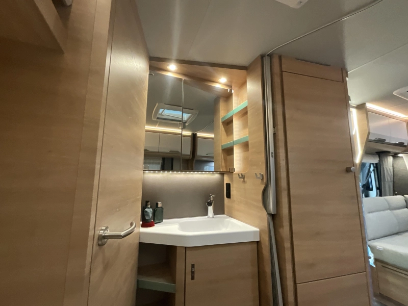 Knaus Sudwind Black Selection 450 FU VLOERVERW-MOVER  foto: 12