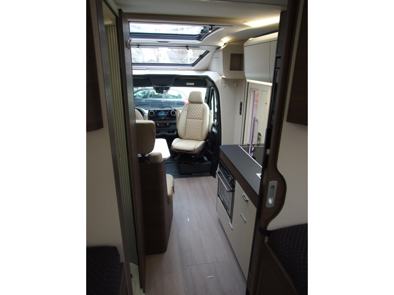 Adria Coral Supreme MB 650 SL 170 CV 9-AUTOM&Aacute;TICO foto: 19