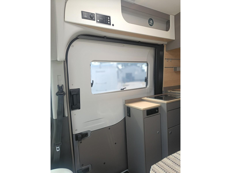 LMC Innovan 590 Dakar Edition foto: 12