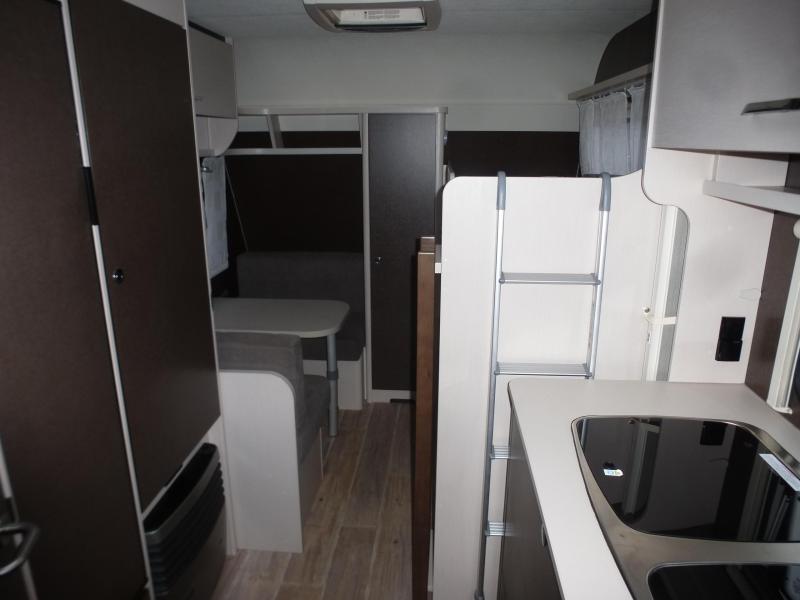 Dethleffs C'Go UP 525 KR 7 slaap plaatsen  foto: 6