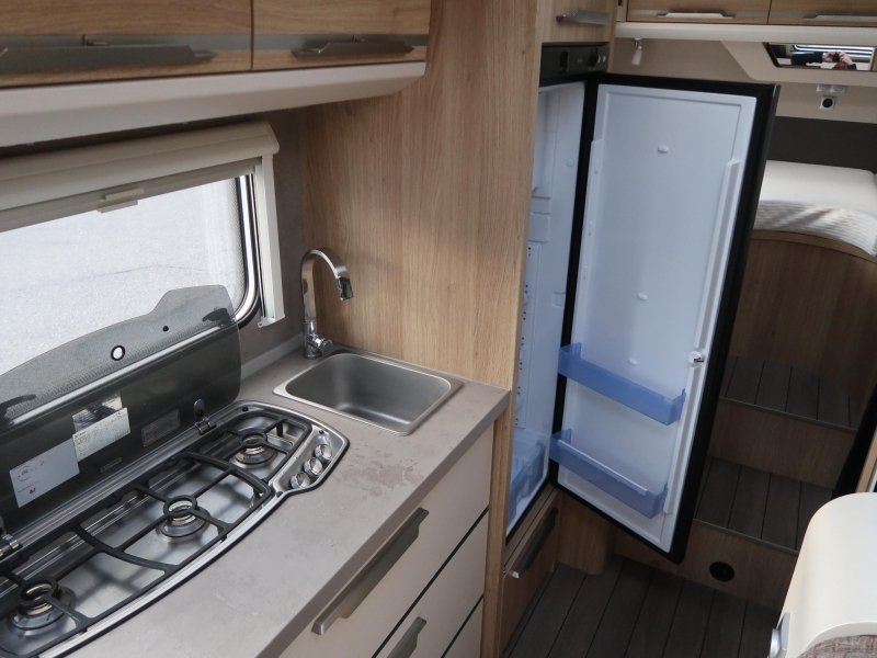 Knaus Sky TI 650 MEG AUTOMATIC 150 HP photo: 6