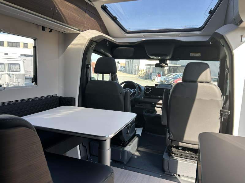 Adria Coral Supreme 650 SL Mercedes Foto: 5