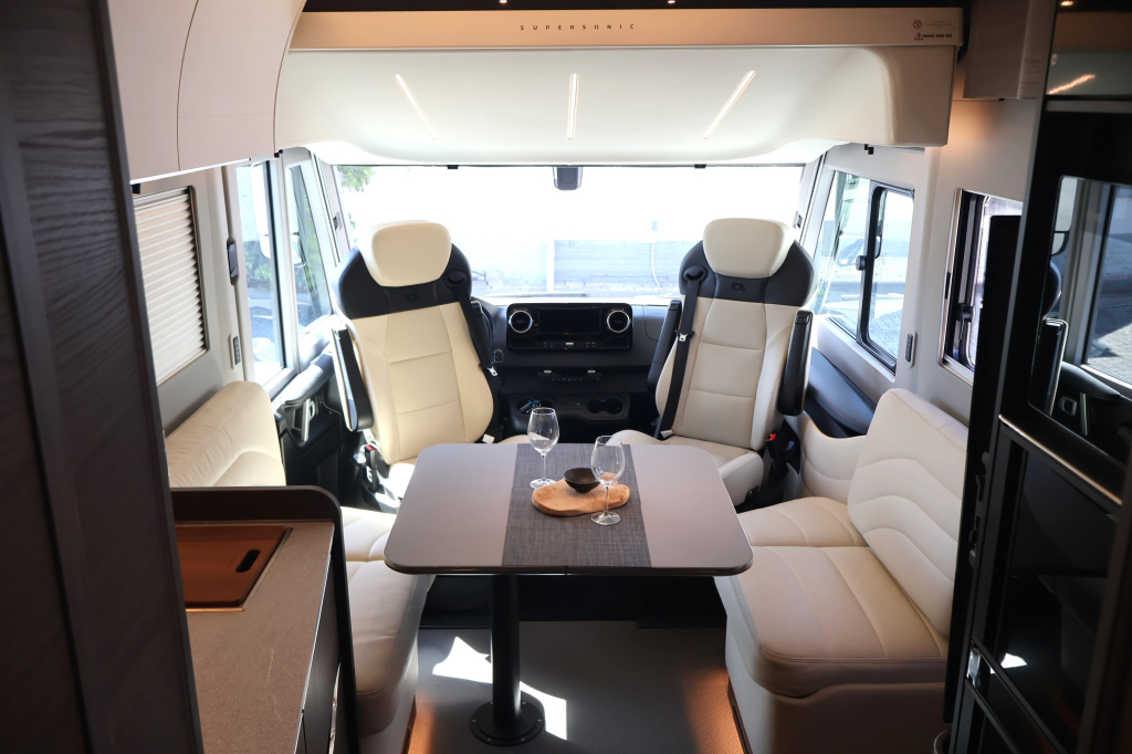 Adria Supersonic 780 DC Foto: 9