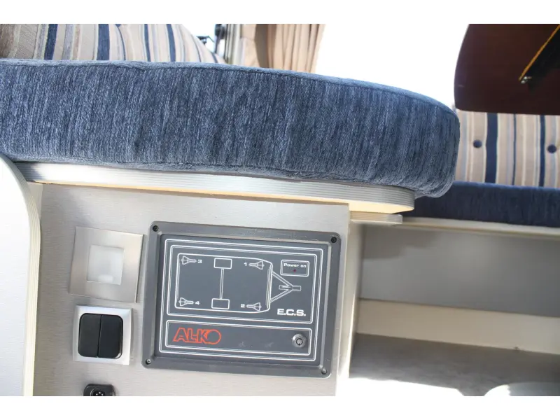 Kip Hy Line 53 TEB  foto: 8