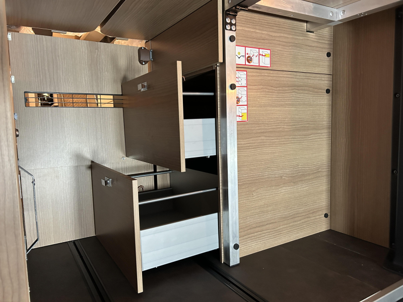 Malibu Genius 641 LE Mercedes Benz - Nieuw  foto: 22