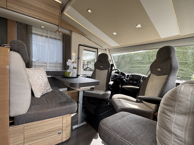 Adria SONIC I 600 SC 130 PS Euro6 Fiat Ducato NL-Camper **Queensbett/4 Schlafpl&auml;tze/Markise/Memo Fahrgestelltr&auml;ger/Dachklimaanlage/Bearlock/Sehr Foto: 8