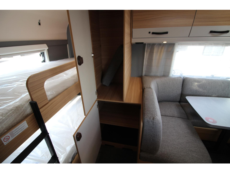 Dethleffs Camper 560 FMK Summer Edition + Airco!  foto: 16