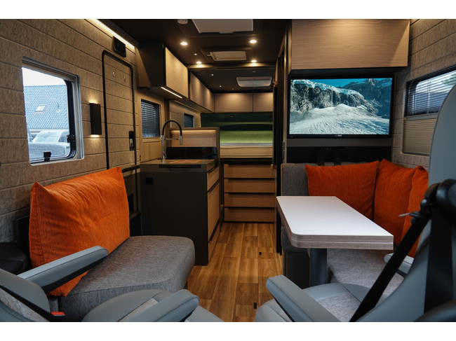 NIESMANN BISCHOFF iSmove 7.3 F 180 CV Autom&aacute;tico | Aire acondicionado de techo | Bater&iacute;a de litio. Calefacci&oacute;n de asientos foto: 4