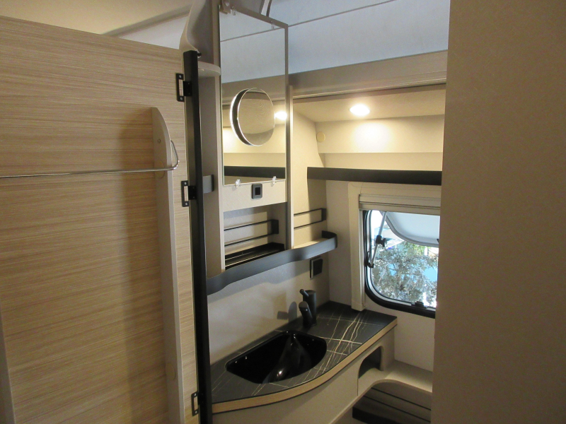 Eriba Touring Silver Editie 542 210 BREED/ENKELE BEDDEN!!  foto: 14