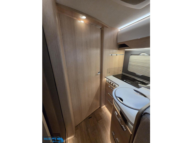 Hymer BMC-I 680 *170pk Automaat* Levelsysteem* Bomvol opties foto: 16