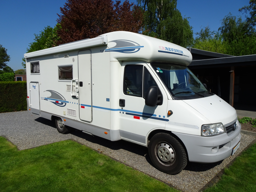 Adria Twin Supreme 640 SLB *180HP AUTOMATIC * Full options