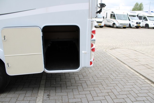 AUTOM&Aacute;TICO Fiat 2.3 150 cv Cama francesa (99 foto: 9