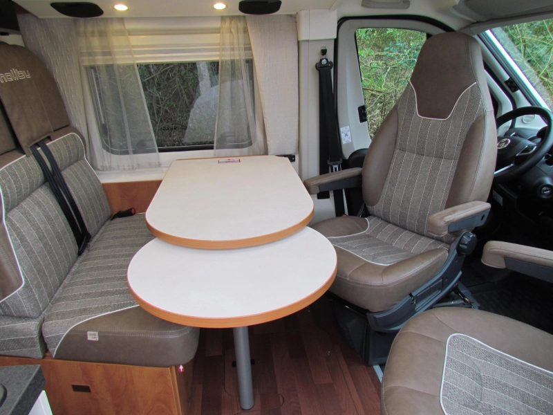Malibu Charming GT Skyview 600 DB Dwarsbed, Automaat,  foto: 1