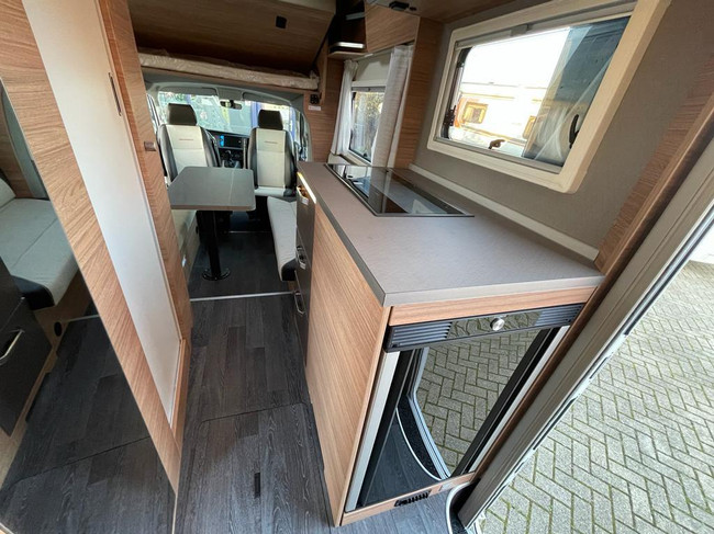Weinsberg Xcursion 500 LT 150 PS DSG Bulli Foto: 8