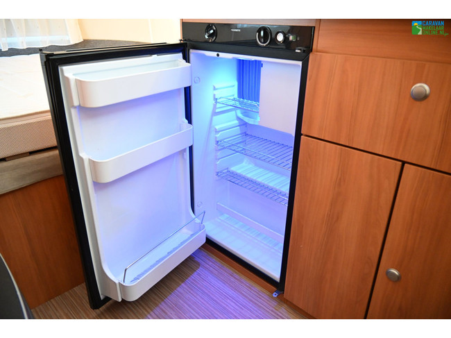 Eriba Touring Triton 418GT foto: 13
